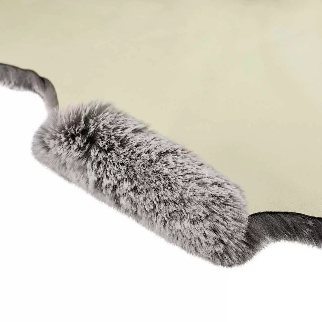 Mon Château - Tapis en fausse fourrure